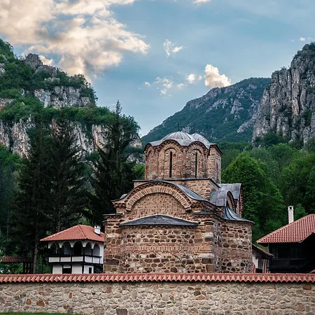 Golemi Kamik Vlasi 2 *